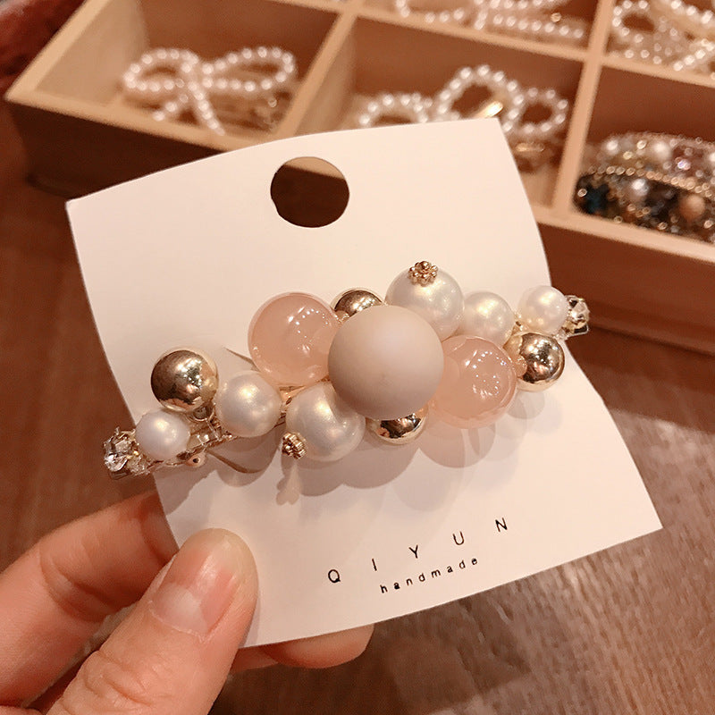 Charming Pearl Hair Clip for Soft, Trendy Looks