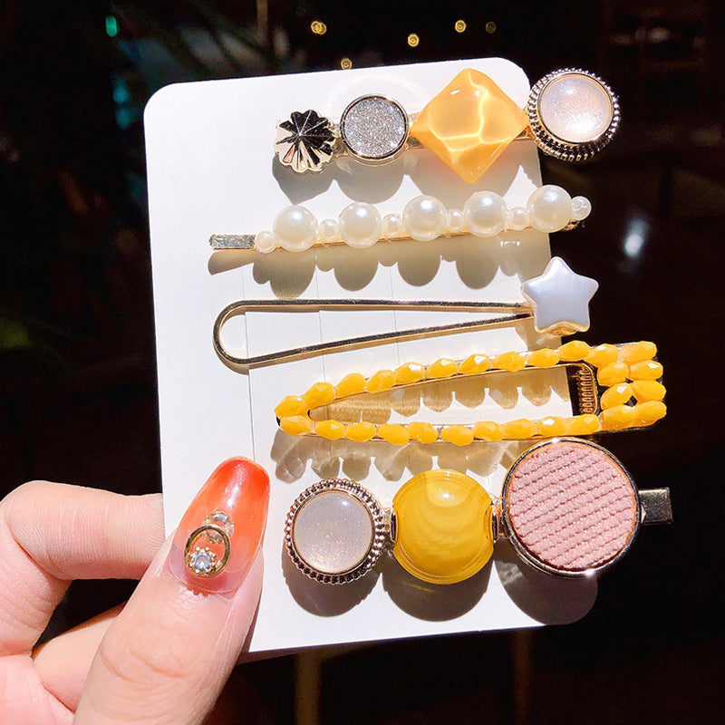 Classic Pearl Clip Set for Soft, Pretty Looks