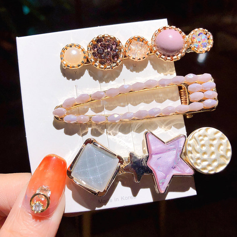 Classic Pearl Clip Set for Soft, Pretty Looks