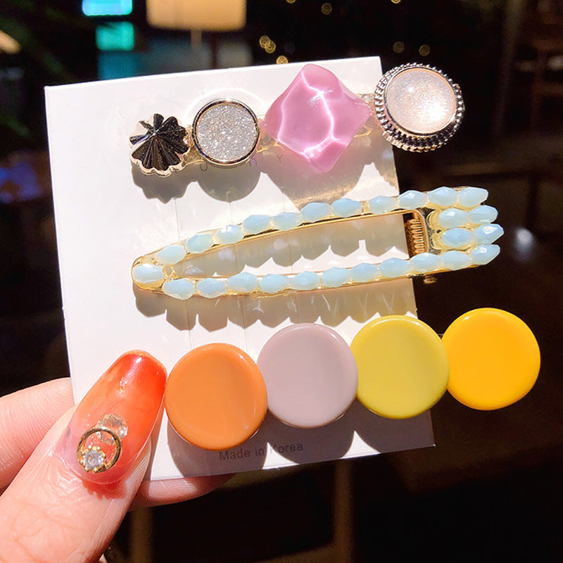 Classic Pearl Clip Set for Soft, Pretty Looks