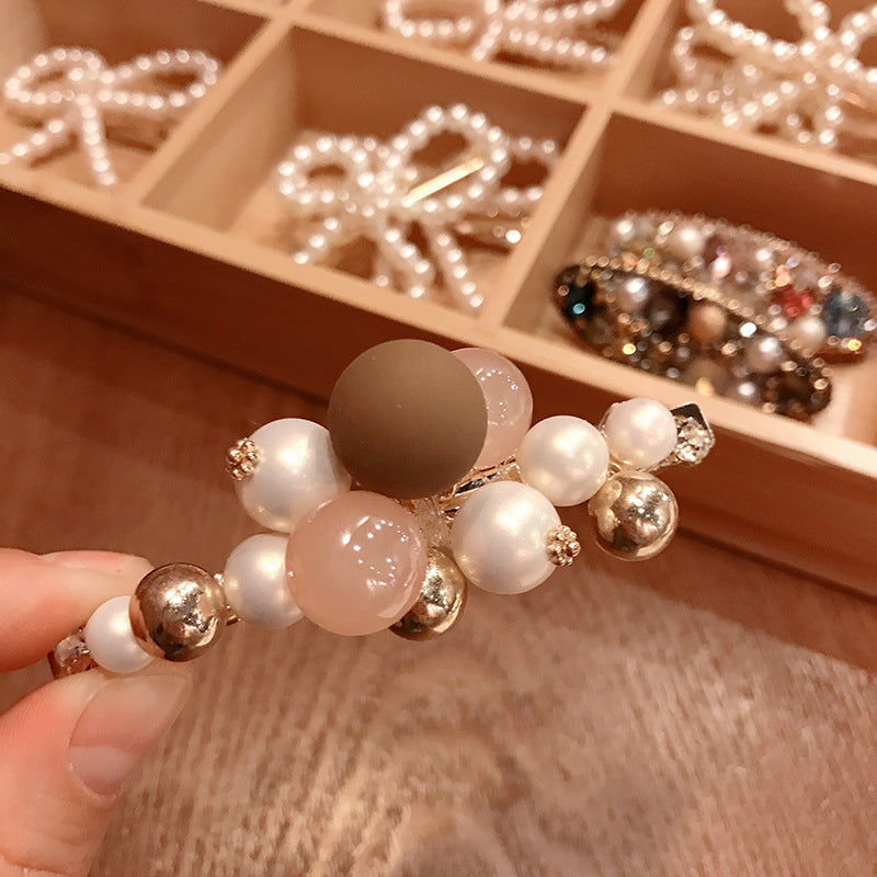 Charming Pearl Hair Clip for Soft, Trendy Looks